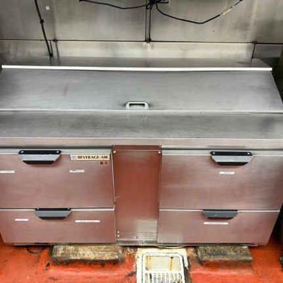 DBB414 Beverage-Air Commercial Countertop Fridge SPED60HC-16-4