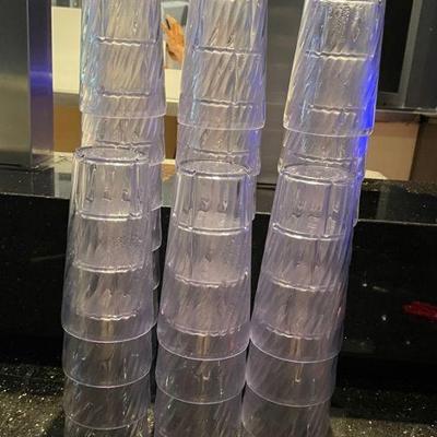 DBB077 - (36) 20 Oz Plastic Tumblers Commercial Grade 