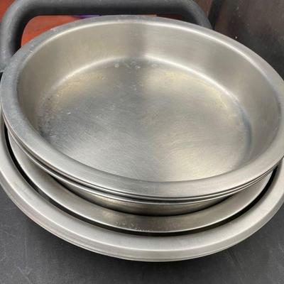 DBB538 - (2) 15” & (4) 13.5” Diameter Round Chafe Pans