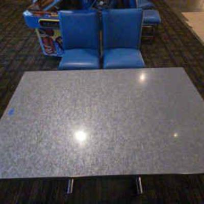 DBB712 - Resin Table & Chairs