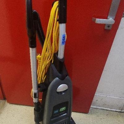 DBB548 - Commercial Upright Vacuum Cleaner 