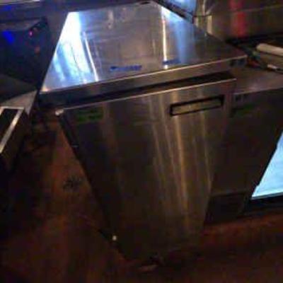 DBB750 Commercial Undercounter Refrigerator