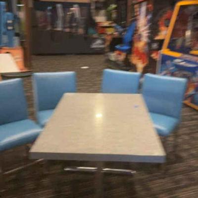 DBB720 Restaurant Style Table And Chairs 