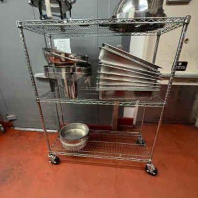 DBB583 Shelving Unit and Restaurant Trays