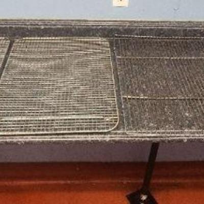 DBB523 - Wire Racks (7)