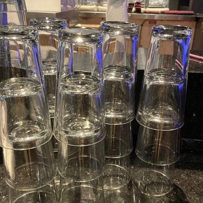 DBB084 - (15) 20 Oz Commercial Grade Beverage Glasses 