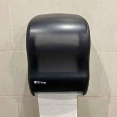 DBB605- San Jamar Paper Towel Dispenser