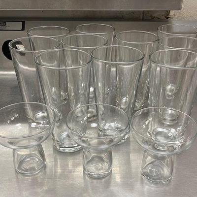 DBB334 - (10) 22 Oz Beverage Glasses & (3) Dessert Drink Glasses