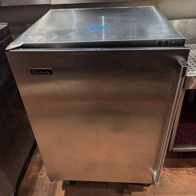 DBB082 - Perlick 24" Under counter Beverage Center
