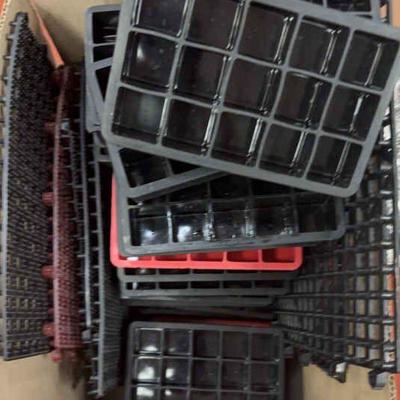 DBB318 Dri-deck Matting and Rubber Ice Trays
