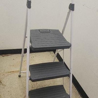 DBB565 - Three-step Step Stool