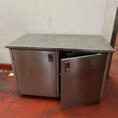 DBB330- Stainless Steel Rolling Cabinet 