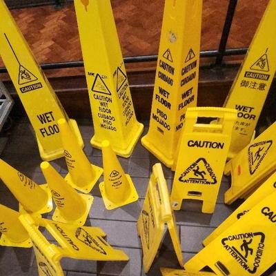 DBB039 - Caution Signage 