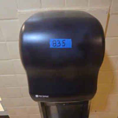 DBB835 San Jamar Towel Dispenser