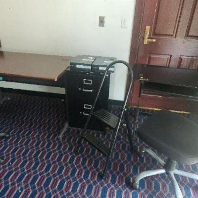 DBB568 - Office Furniture 