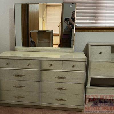 Sale Photo Thumbnail #266