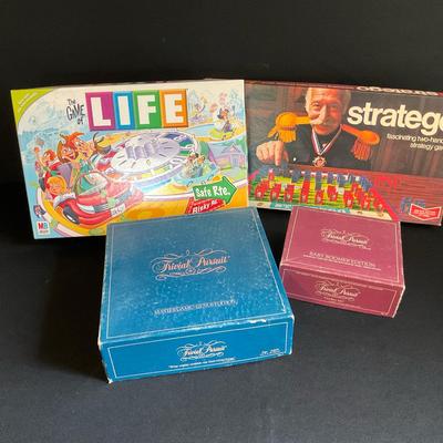 Strategy And Knowledge Games