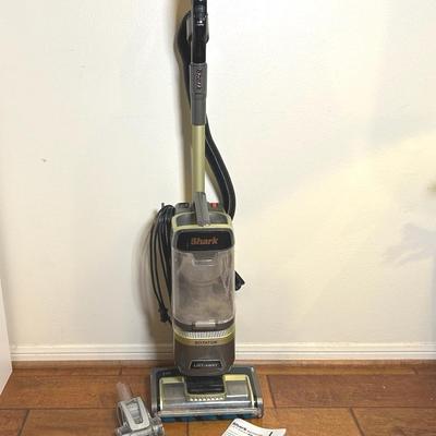Shark Rotator Lift-Away Vacuum
