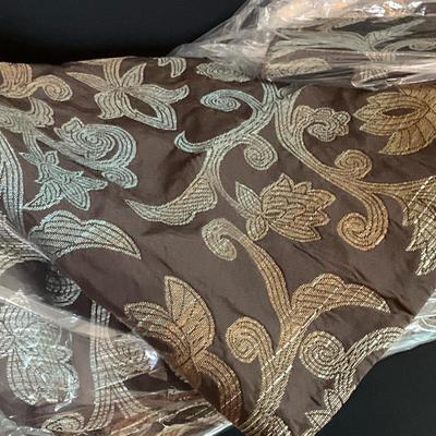 Urban Living King Comforter & Shams