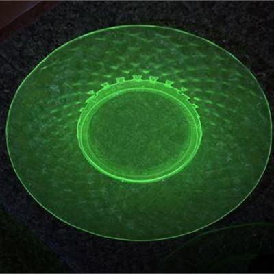 Green Uranium Serving Dish.jpg
