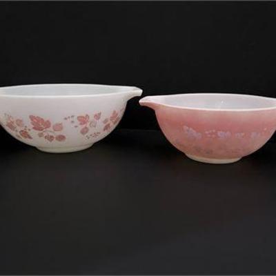 Pyrex Pink Gooseberry Mixing Bowls .jpg