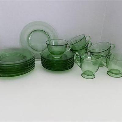 Fostoria Fairfax Green Depression Glass .jpg