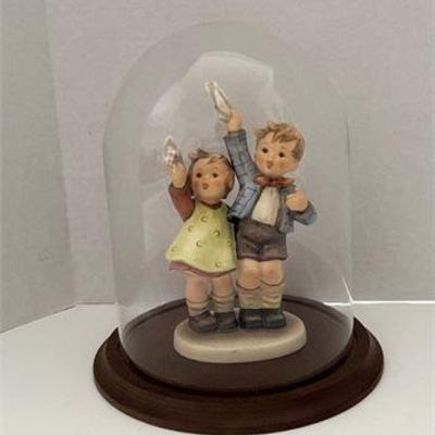 Hummel Goodbye Figurine w/Display Case