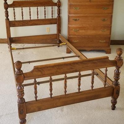 Sprague & Carleton Dresser w/ Twin Bed (BR1)