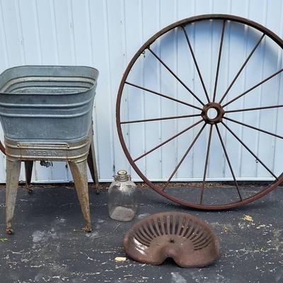 Rustic Yard Decor (feat. Wagon Wheel) (MS)