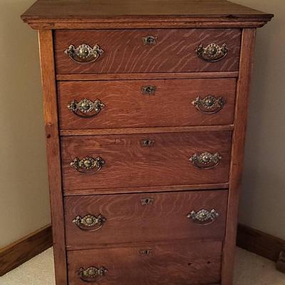 Vintage (Maybe Antique) Oak Dresser (BR3)