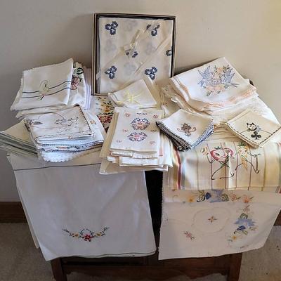 Vintage Embroidered Linens (BR3)