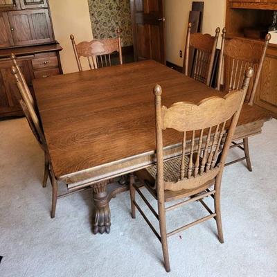 Antique Tiger Oak Dining Table & Caned Pressback Chairs (DR)
