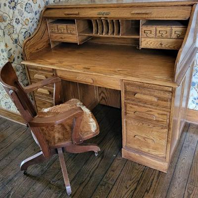 Oak Roll Top Desk w/ Chair (H)