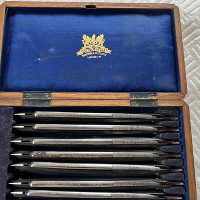CHAS CLEMENTS Extra Machete Special Straight Shaving Razors - One For Each Day Of The Week