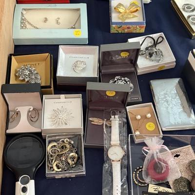 JEWELRY ROOM, TREASURE ROOM