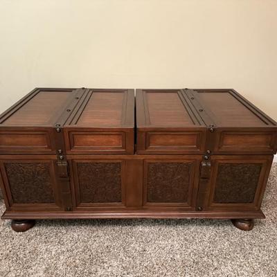 Ashley Furniture Coffee Table/Open Chest