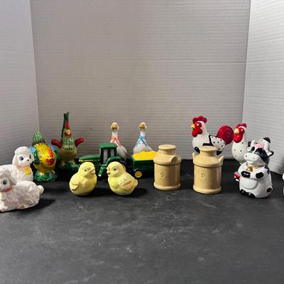 Farmhouse Salt & Pepper Shakers (8) Japan Taiwan Chicken Sheep John Deere Tractor 
