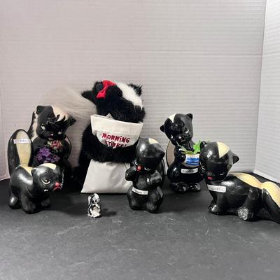 Vintage Skunk Figures (6) Wood Ceramic Boyd’s Plush Hagen Renaker Minis Wall Pocket 