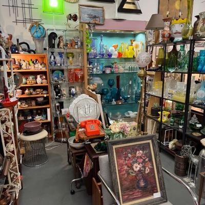 Estate sale photo