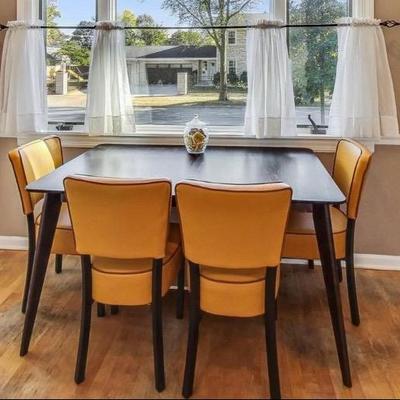 Kitchen Table And Chairs