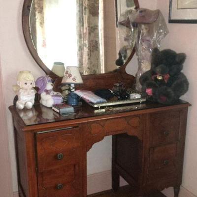 Vanity with mirror 