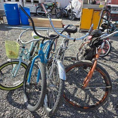 #83016 • (4) Beach Cruisers
