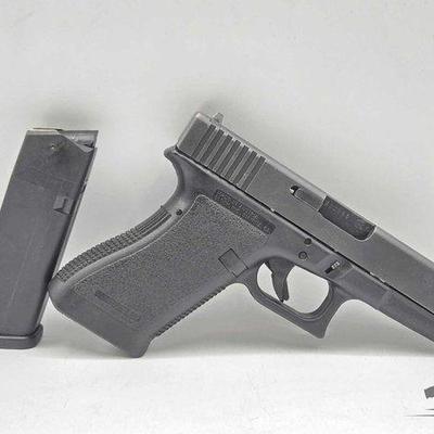 #1654 • Glock 21 .45 Auto Semi-Auto Pistol
