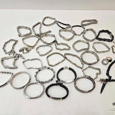 Sale Photo Thumbnail #72: #1614 • Costume Jewelry Bracelets & Rings
