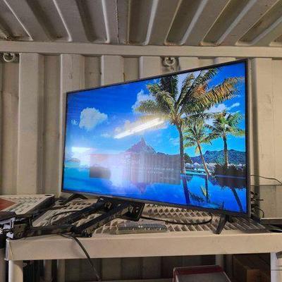 #8100 • LG 42" TV
