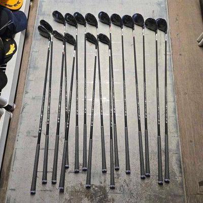 #4502 • NEW!!! (16) Tommy Armour Golf Clubs
