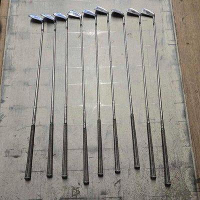 #4510 • (9) Hagen Ultra Golf Clubs
