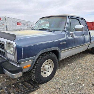 #100 • 1964 Dodge Ram 250
