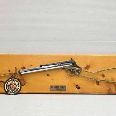 #2276 • 1st Mod Daisy 1889 On Display
