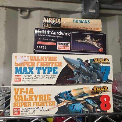 #4034 • (4) Model Kits
